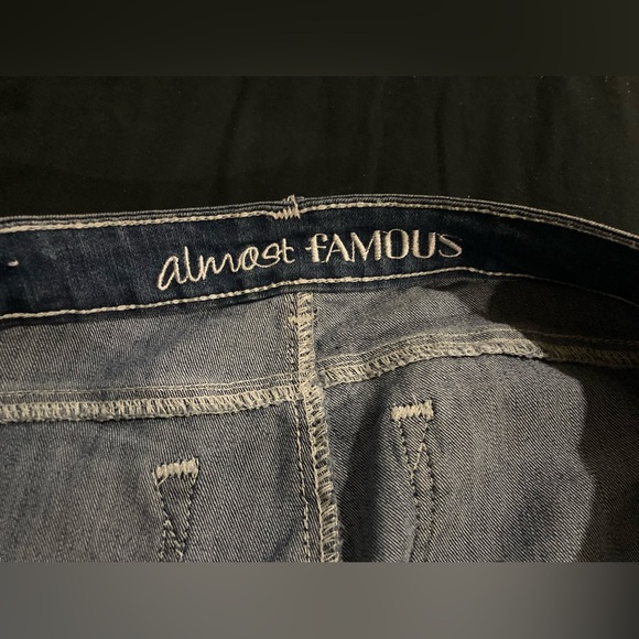 Almost Famous Red/white paint-splattered, distressed light blue jeans - Picture 7 of 10